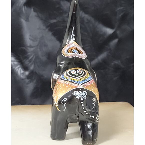 Elephant Black Lacquered Trunk Up. Collectable; Small;  Hand Painted Designs - Picture 8 of 12